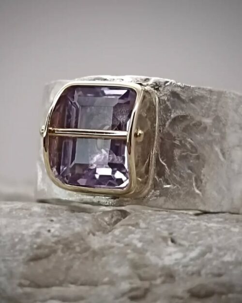 "Lavender field" ring with natural amethyst