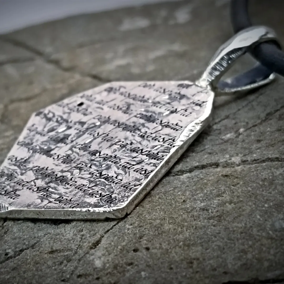 Pendant "Per Aspera"