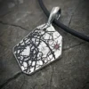 Pendant "Per Aspera"