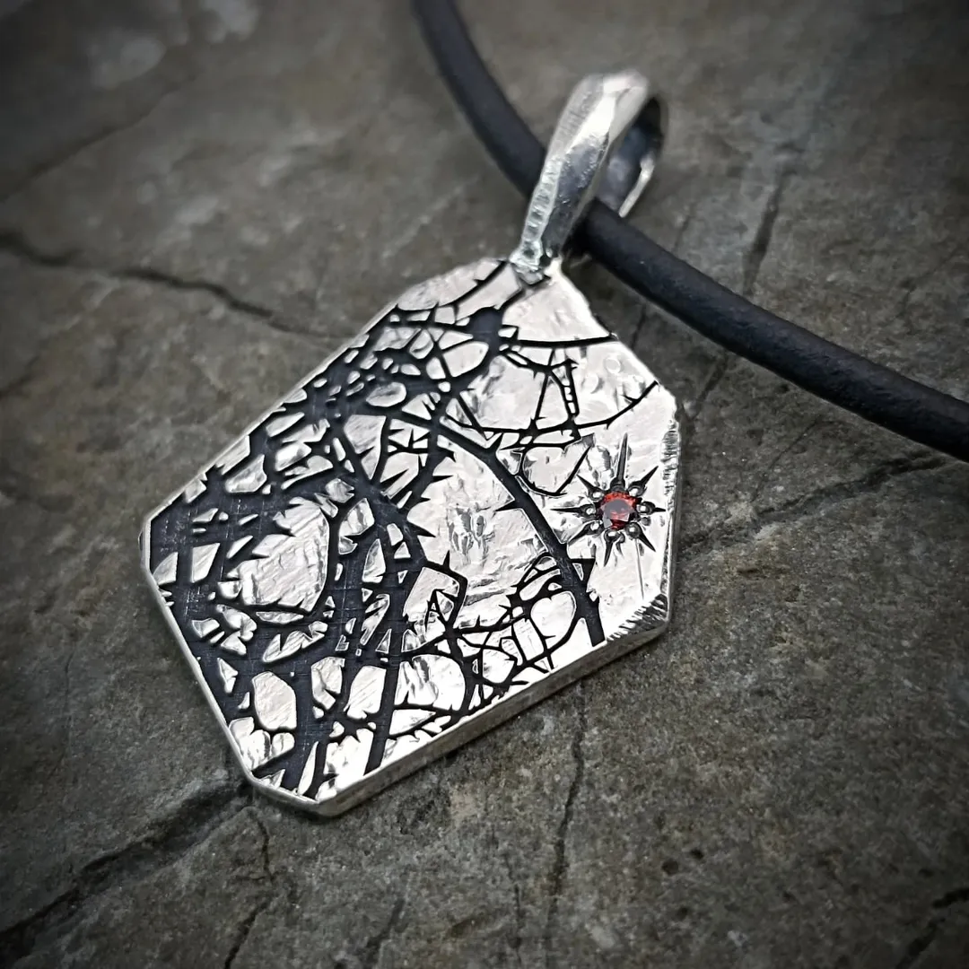 Pendant "Per Aspera"