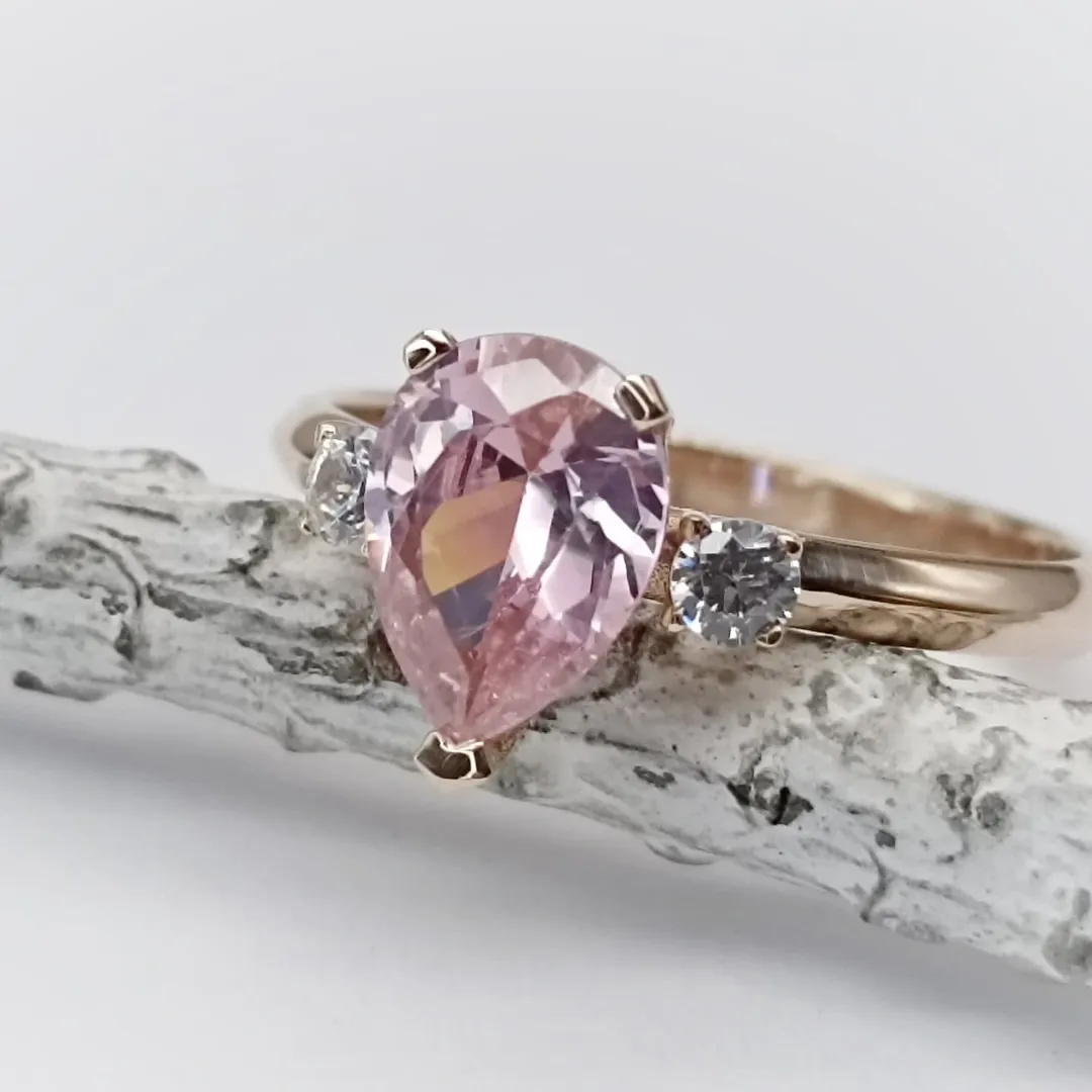 "Azalea" ring