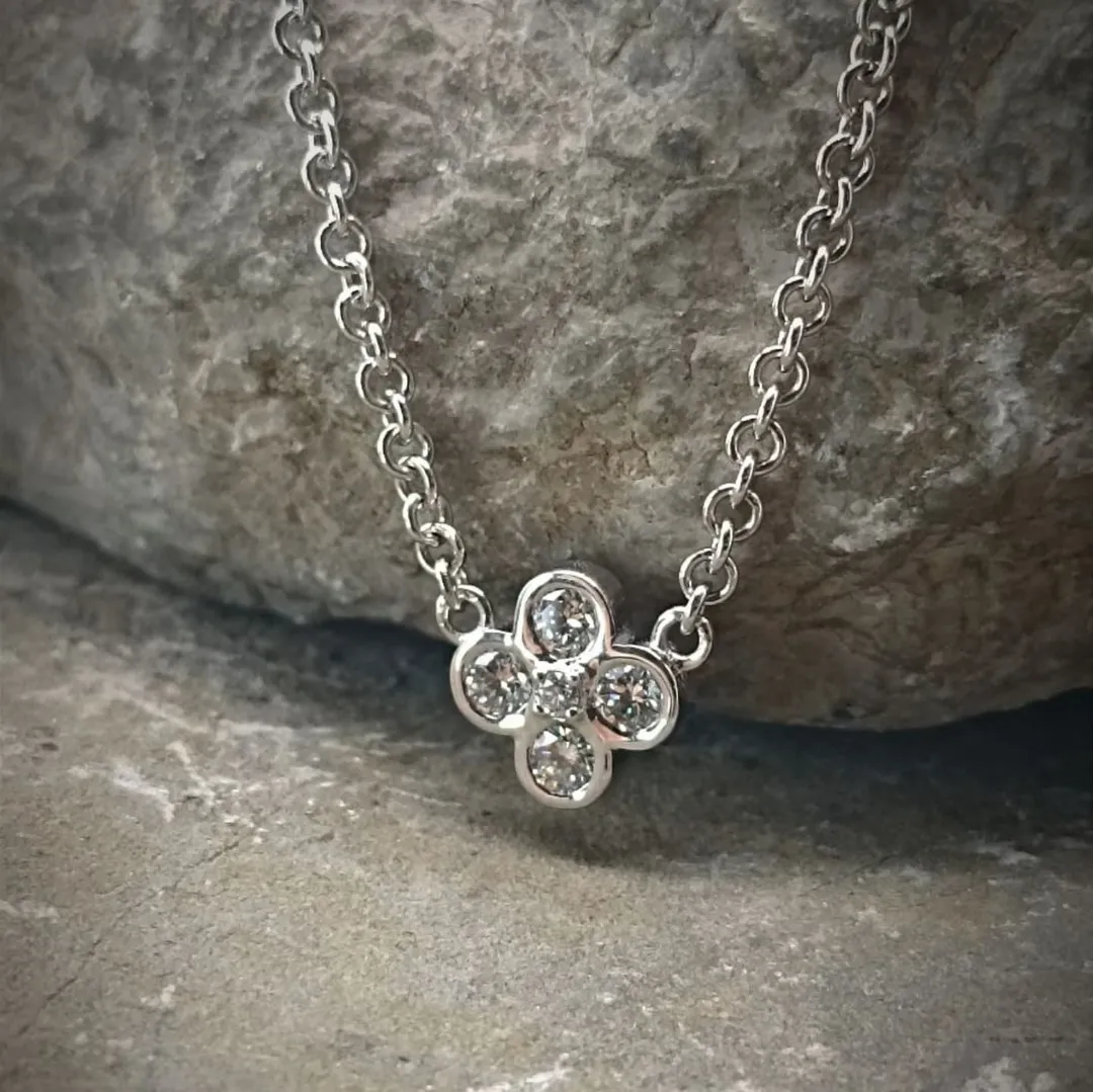 "Clover" pendant