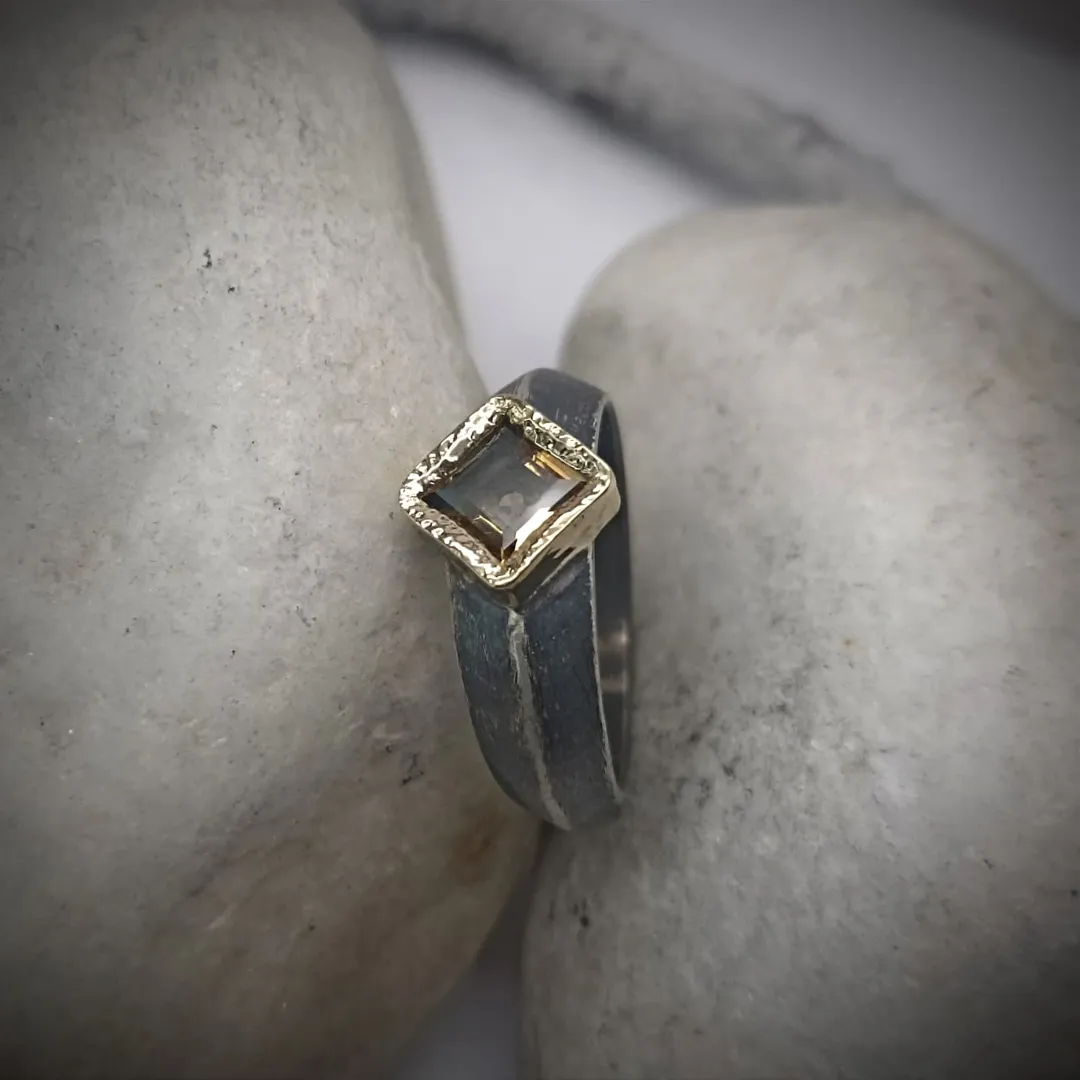Ring "On the Edge"