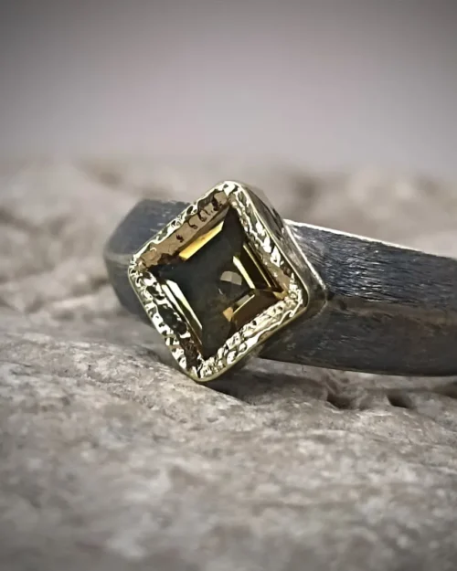 Ring "On the Edge"