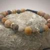 Bracelet with gold and natural stones