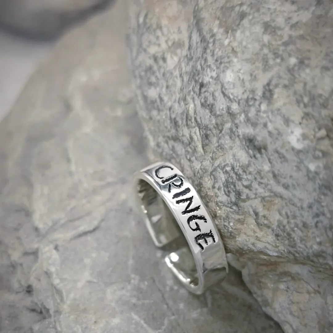 Ring "Cringe"