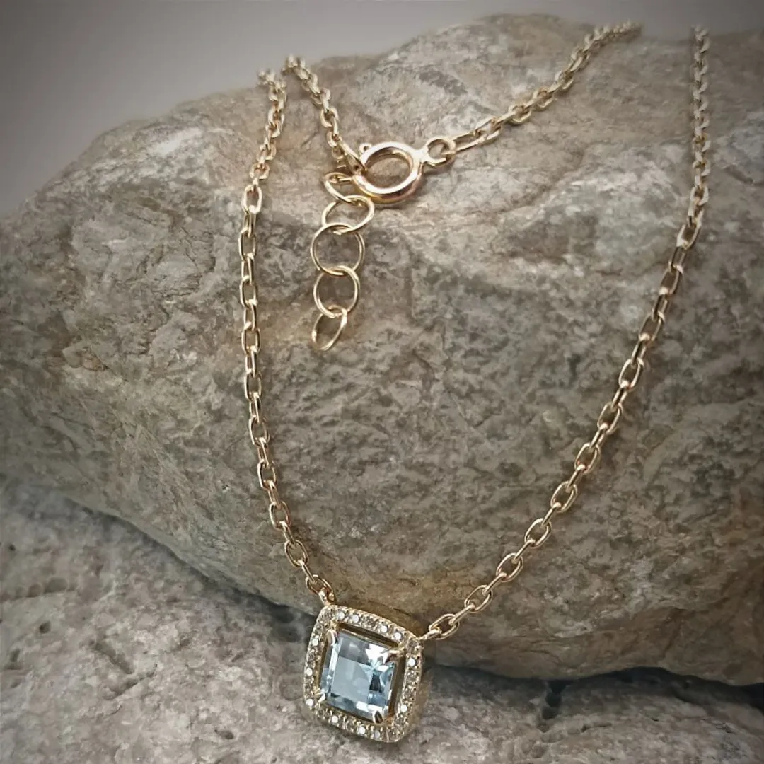 topaz2 Pendant with natural topaz